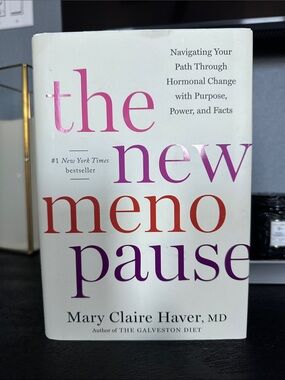 The New Menopause by Mary Claire Haver - White Cover with Pink/Red/Purple Text